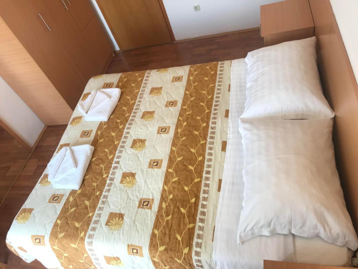 Cosy Sun-Splashed Bedroom - Pansion Hajduk Korčula Exterior foto